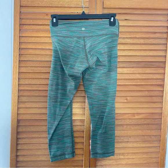 Lululemon Wunder Under Cropped Athletic Yoga Leggings Sz 4 - Picture 6 of 8
